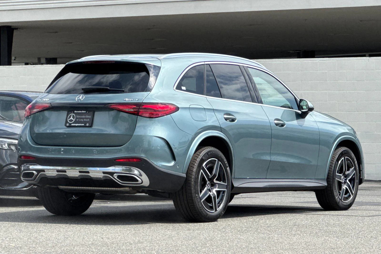 New 2026 Silver Mercedes-Benz GLC 300 image 4