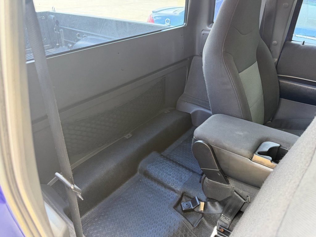 Used 2003 Blue Ford  image 12