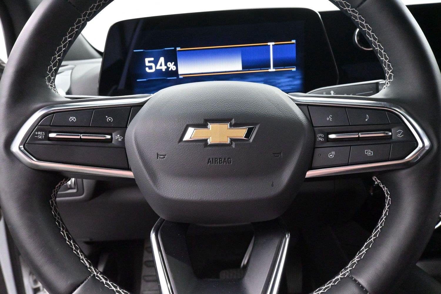 Used 2024 Summit White Chevrolet LT image 19