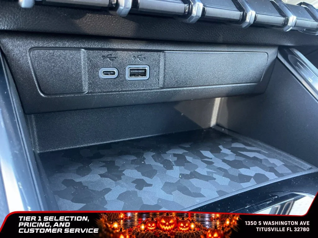 New 2026 Sterling Metallic GMC Elevation image 28