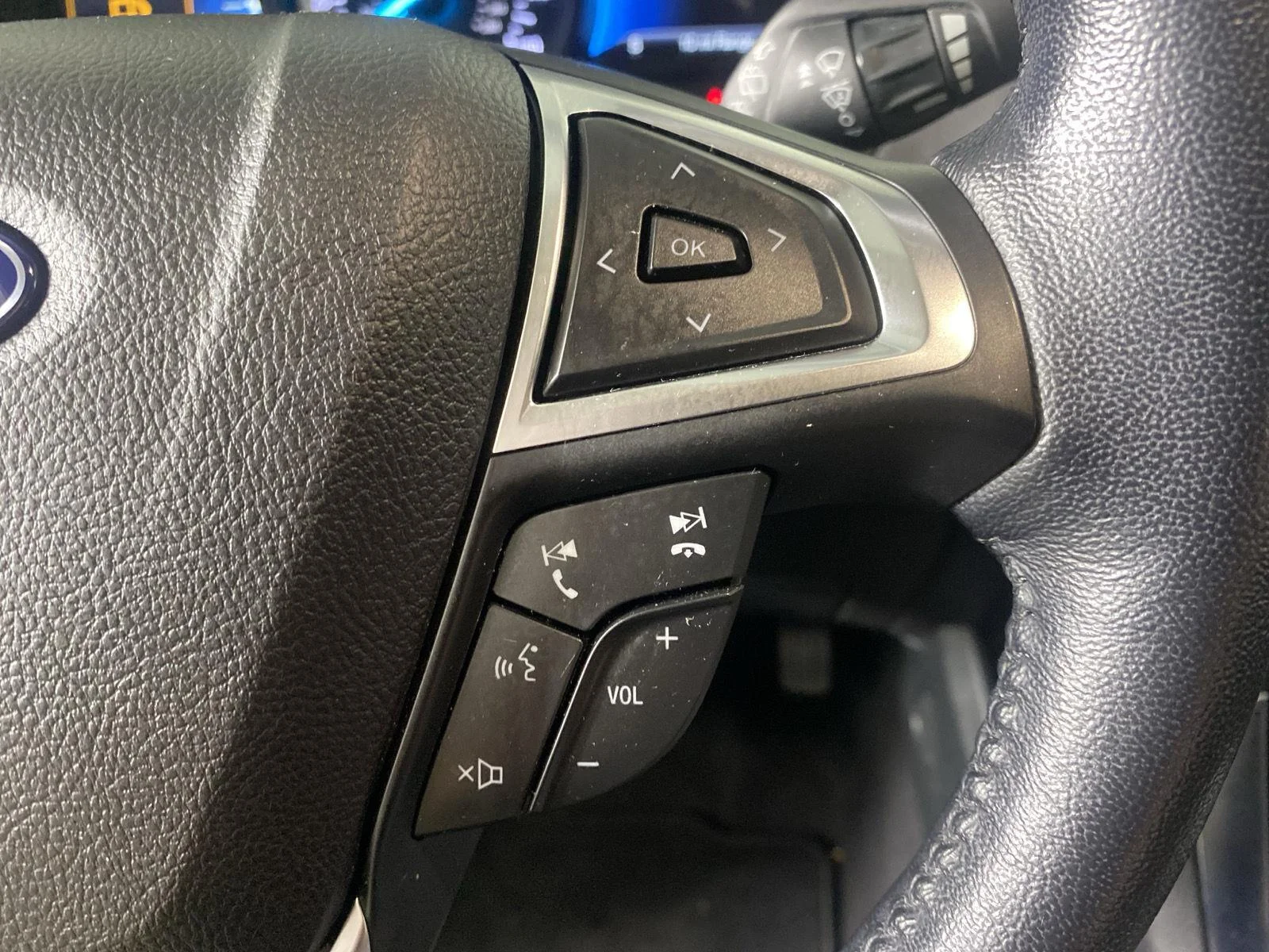 Used 2022 Forged Green Ford Titanium image 18