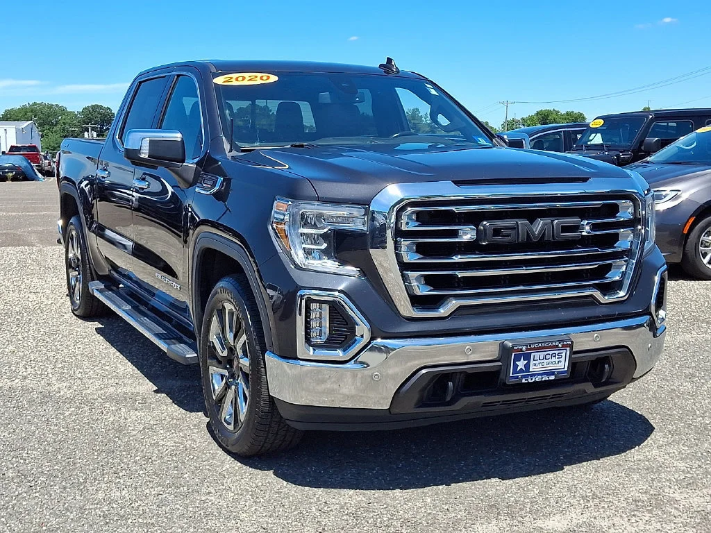 Used 2020 Carbon Black Metallic GMC SLT image 2