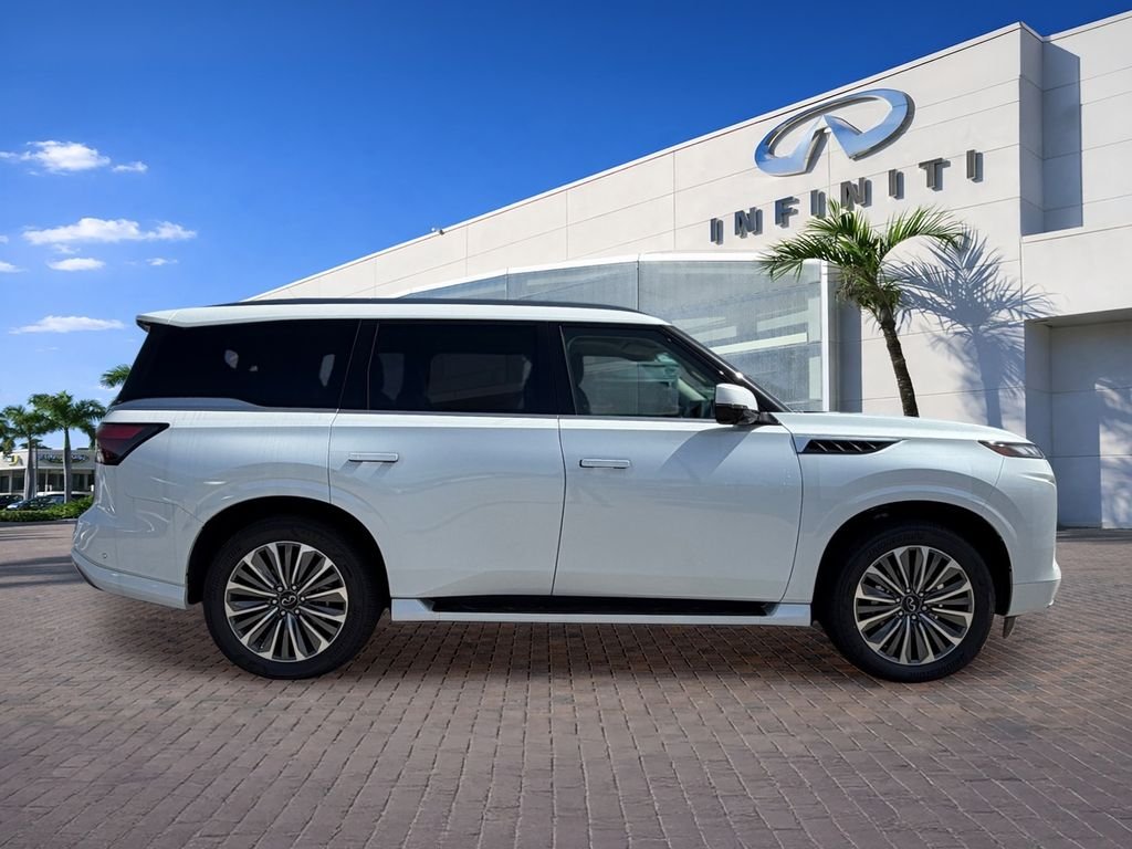 New 2027 RADIANT WHITE INFINITI Luxe 2WD image 8