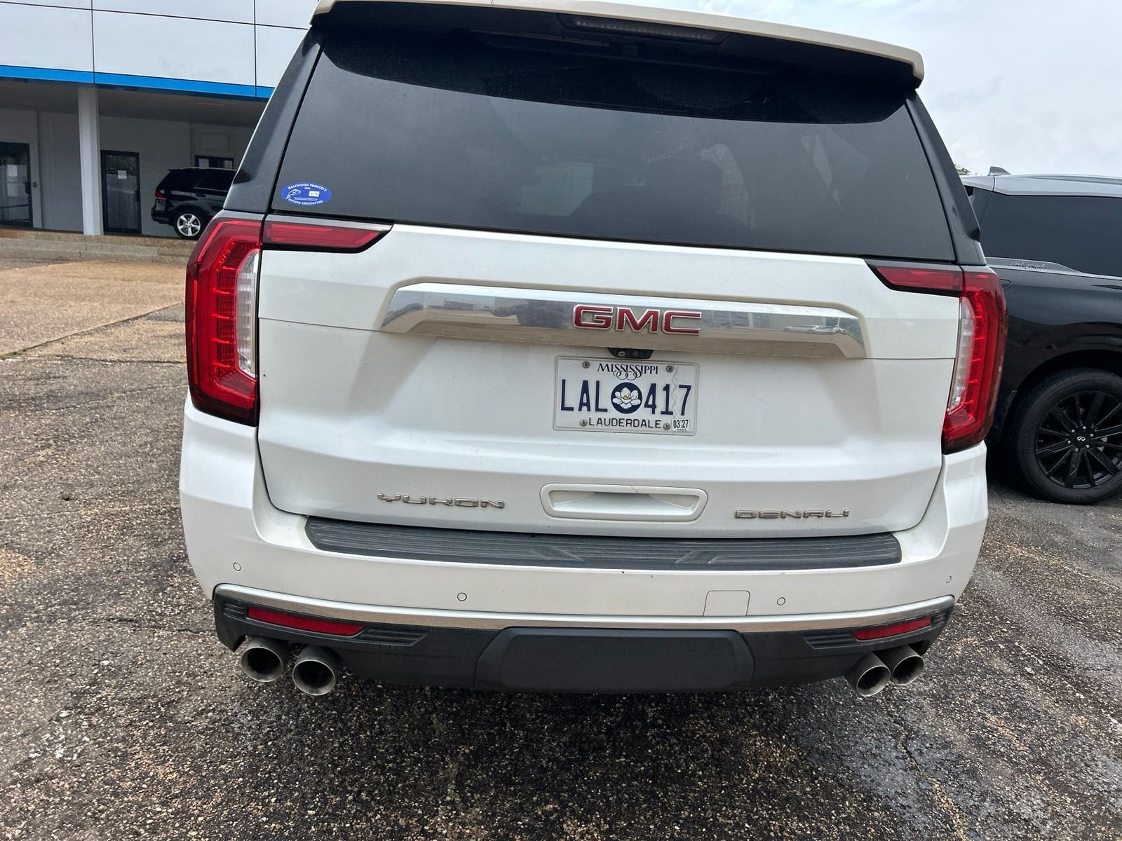 Used 2022 White GMC Denali image 19
