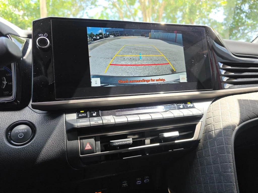 Certified Used 2025  Toyota XLE image 29