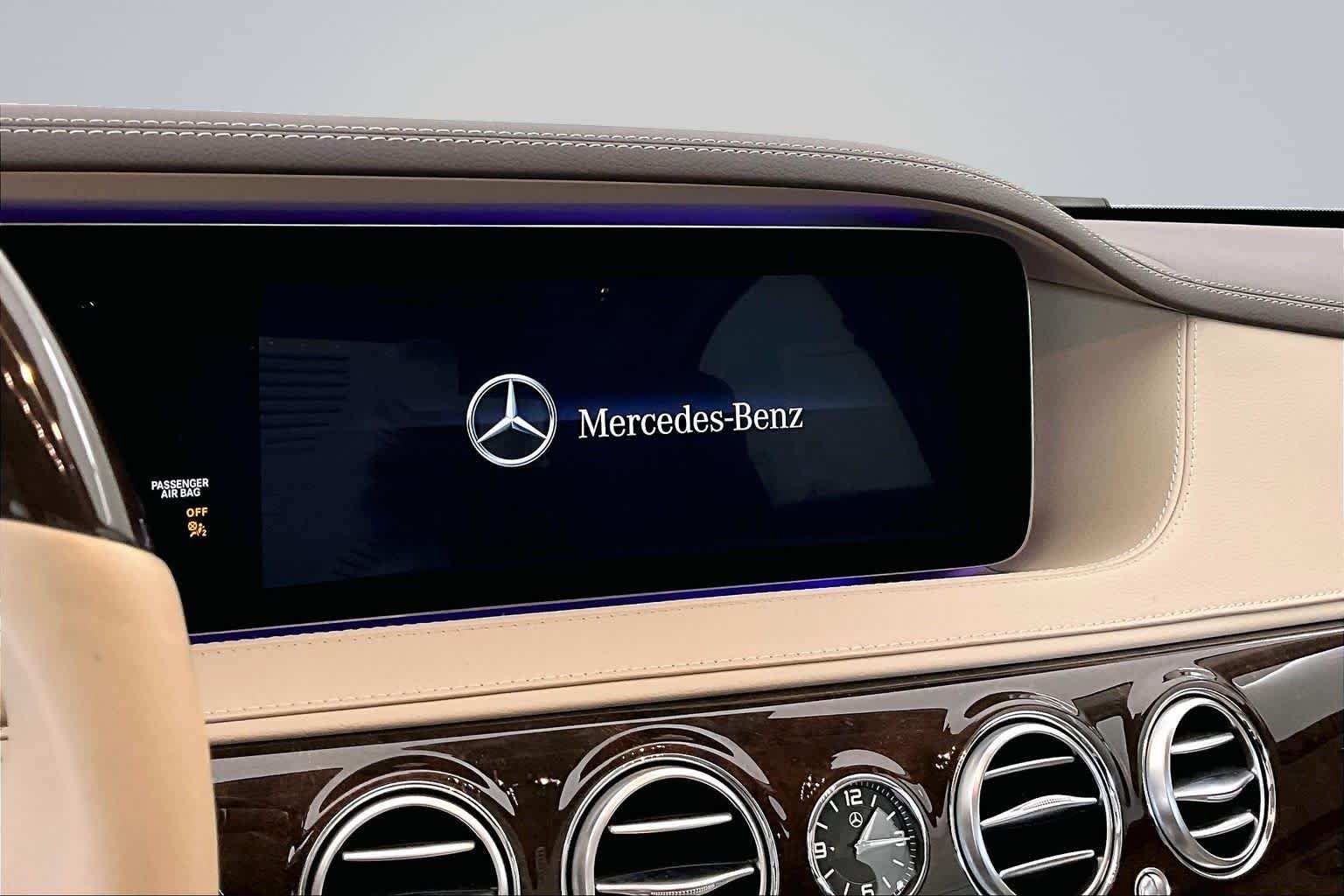 Used 2019 designo Diamond White Mercedes-Benz S 560 image 16