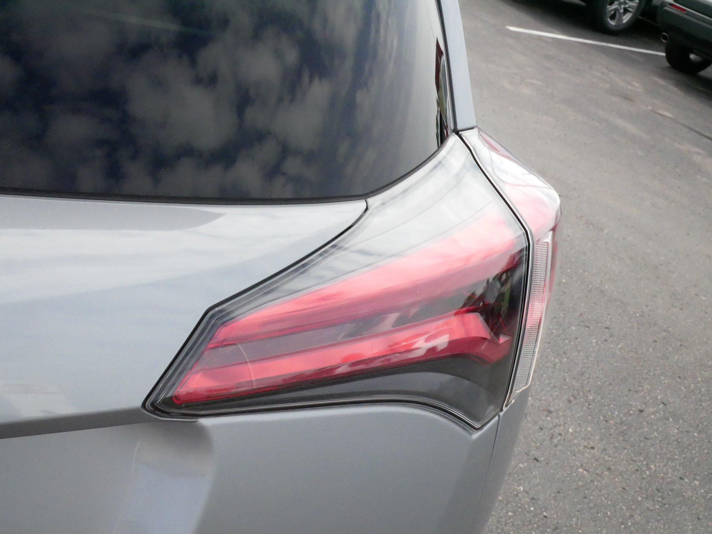 Used 2018 SILVER SKY METALLIC Toyota Limited image 17