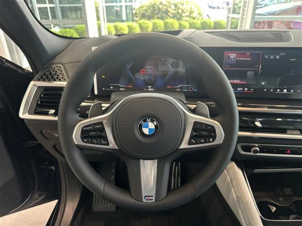 2026 BMW X6 40i - Photo 9