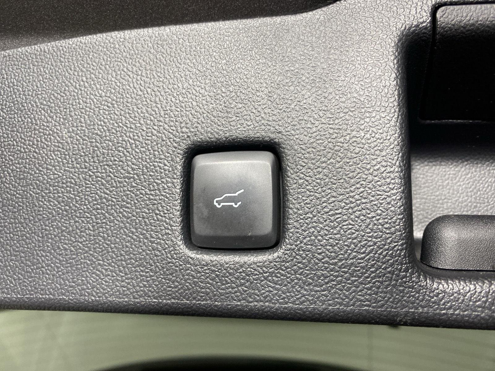 Used 2022 Carbonized Gray Ford SE image 36