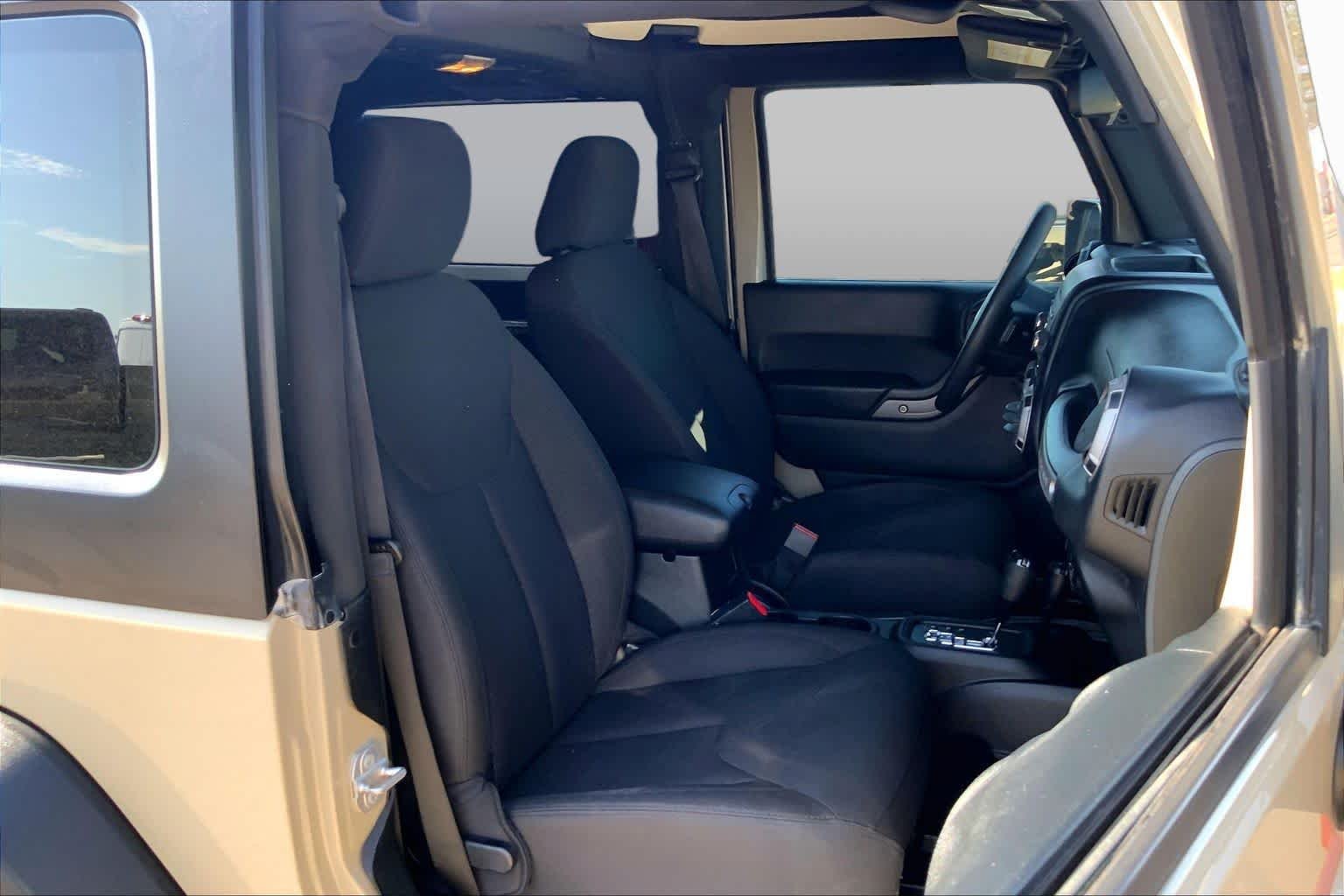 Certified Used 2017 Gobi Clearcoat Jeep Sport image 9