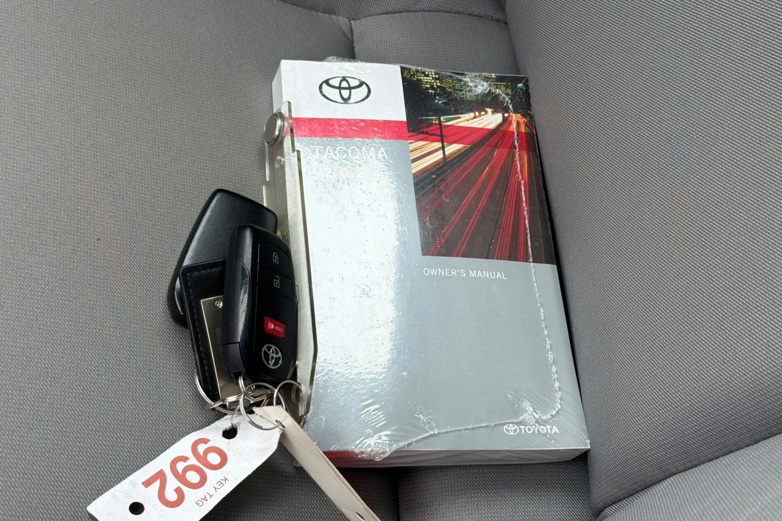 Used 2024  Toyota SR5 image 11