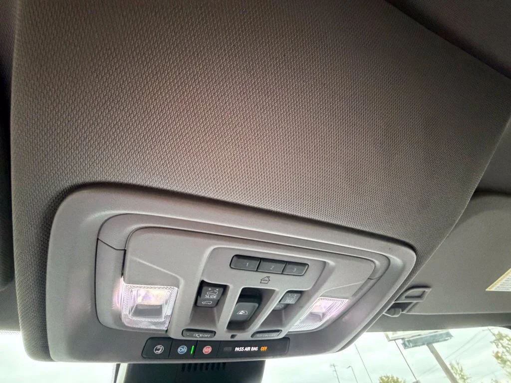 Used 2022 ONYX BLACK GMC Denali image 18