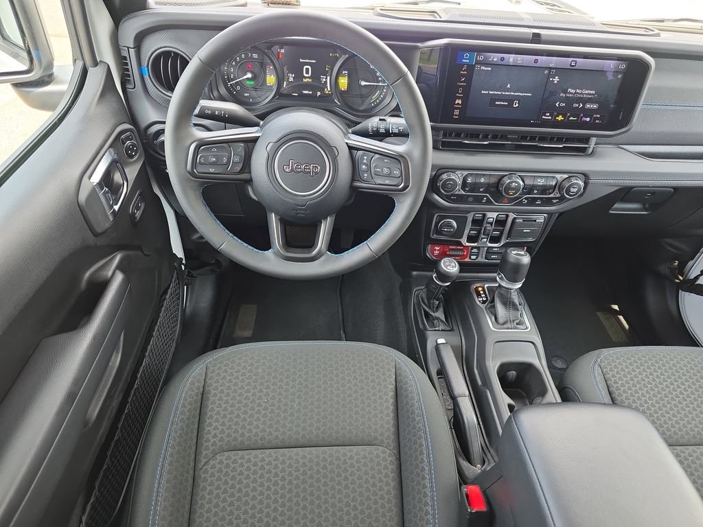 Used 2025 White/off-white Jeep Rubicon 4xe image 12