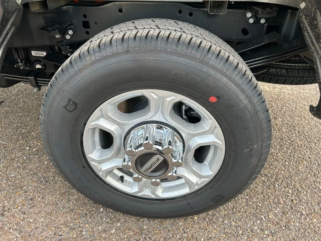 New 2026 Carbonized Gray Metallic Ford F-350® XLT image 9