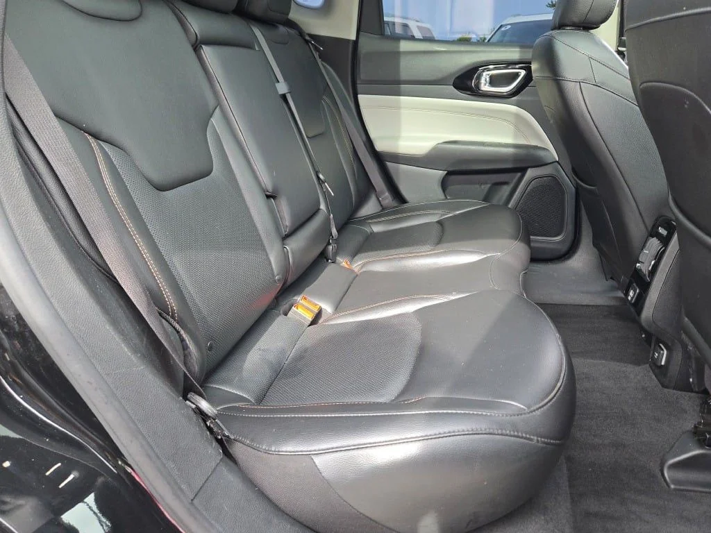 Used 2022 Black Jeep Limited image 10