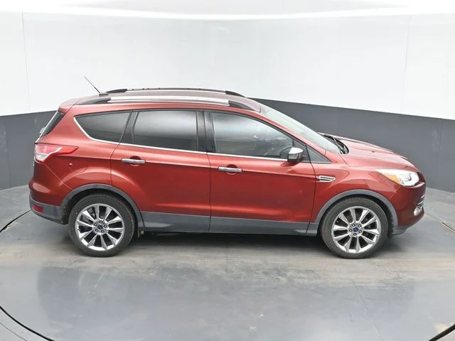 Used 2016 Orange Ford SE image 36