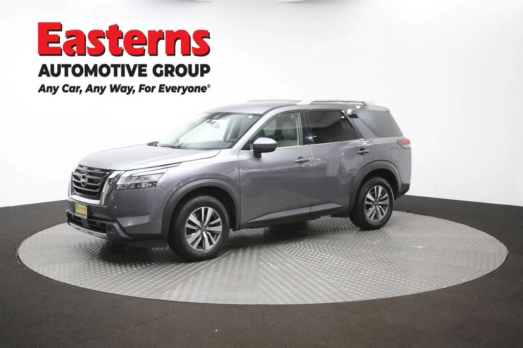 Used 2022 Gray Nissan SL image 57