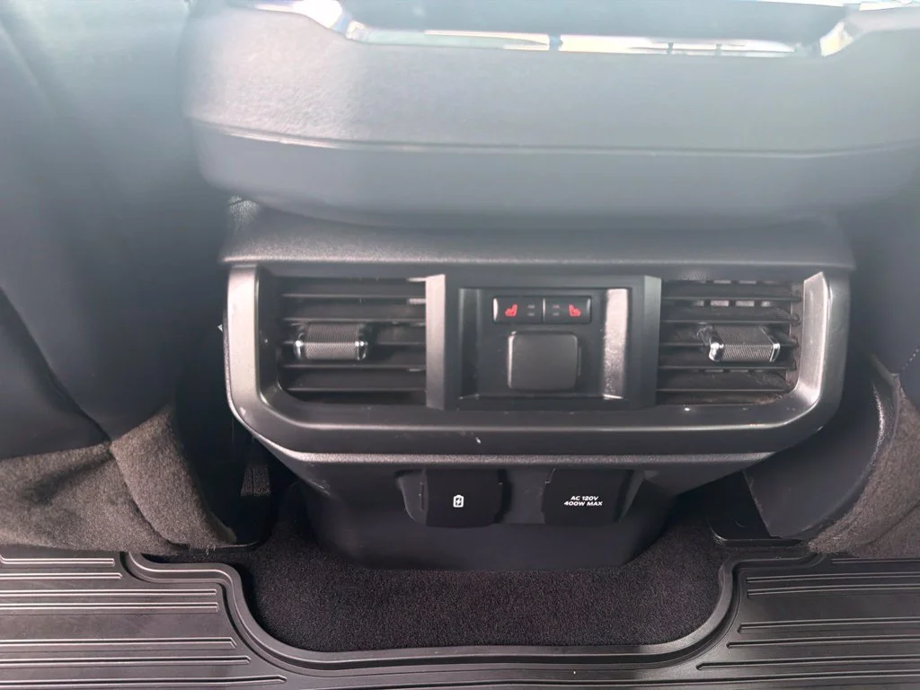 Used 2023 Carbonized Gray Metallic Ford Lariat image 12
