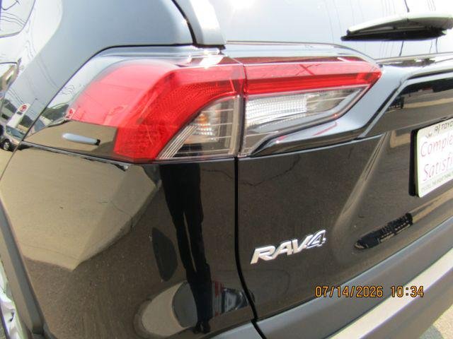Certified Used 2025 MIDNIGHT BLACK METALLIC Toyota  image 7