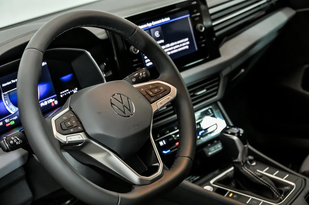 New 2026 Gray Volkswagen 1.5T SE image 10