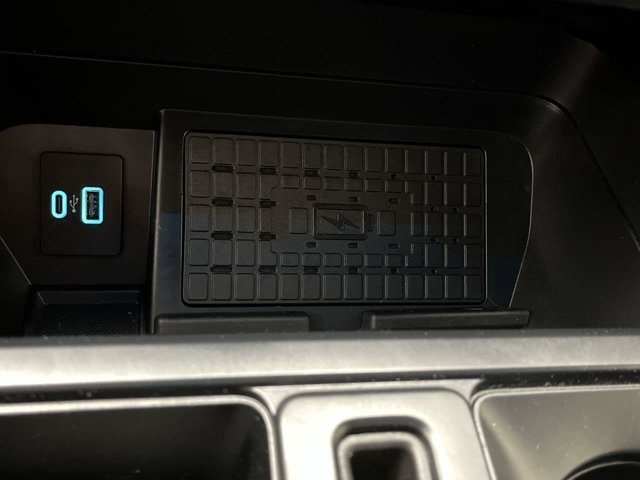 Used 2024 Oxford White Ford XLT image 28