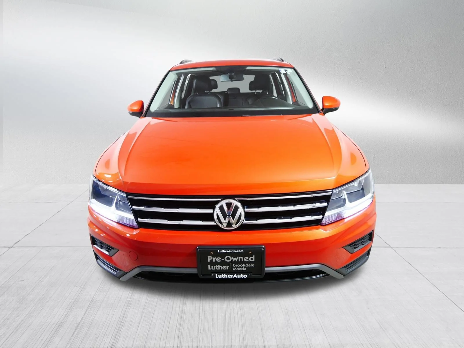 Used 2019 Habanero Orange Metallic Volkswagen SE image 2