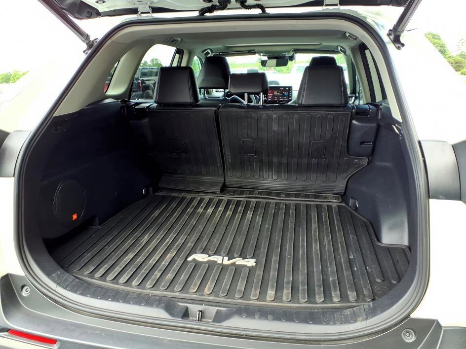 Used 2022 Blizzard Pearl Toyota Limited image 5
