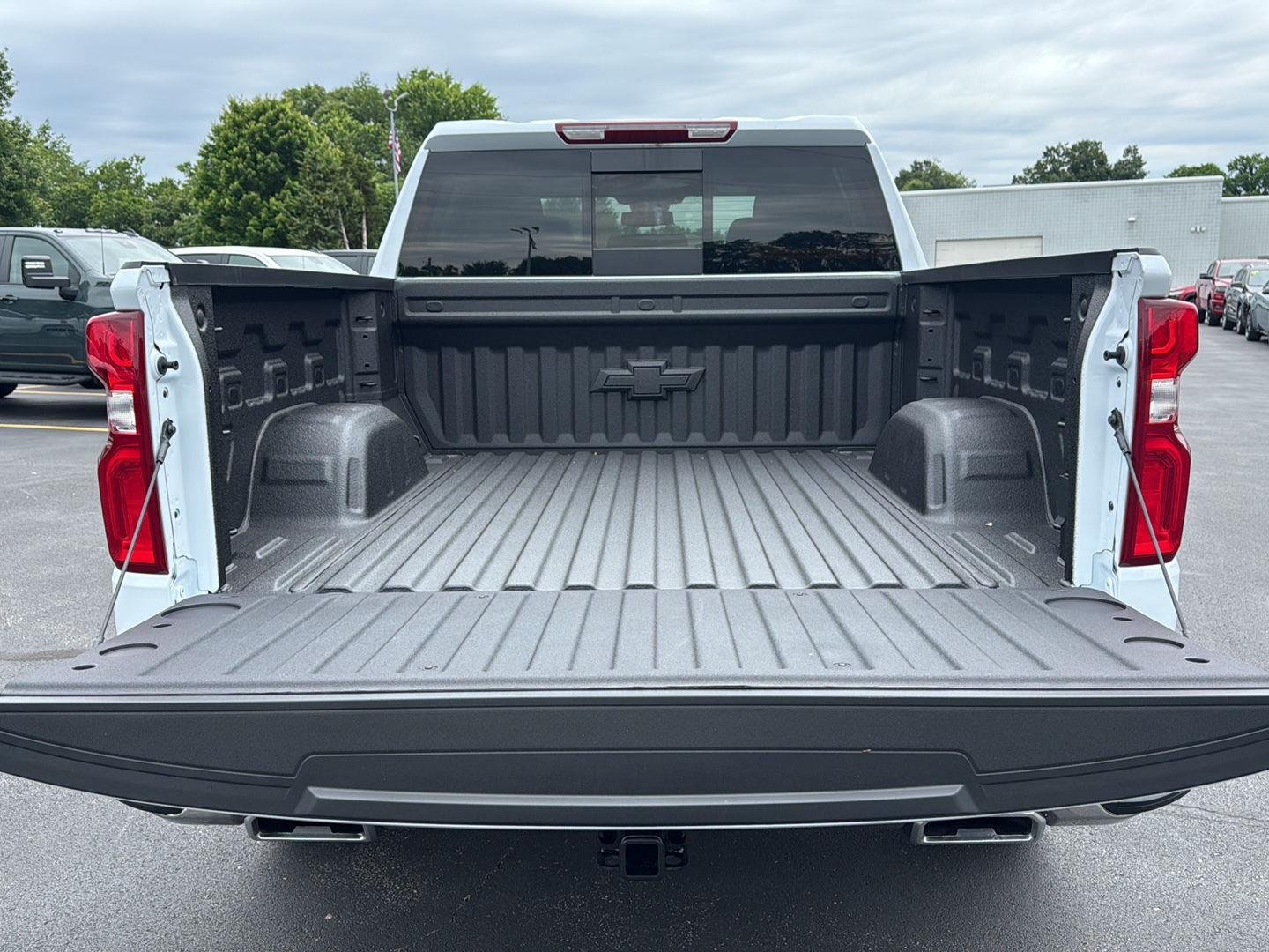 2026 Chevrolet Silverado 1500 LTZ - Photo 12