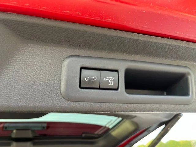 Used 2025 Red Toyota Platinum image 17