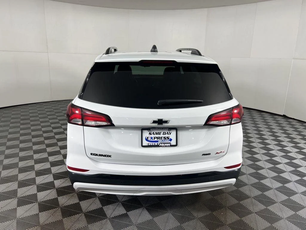 Used 2024 Summit White Chevrolet RS image 8