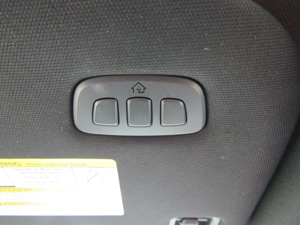 Used 2022 Agate Black Metallic Ford Platinum image 41