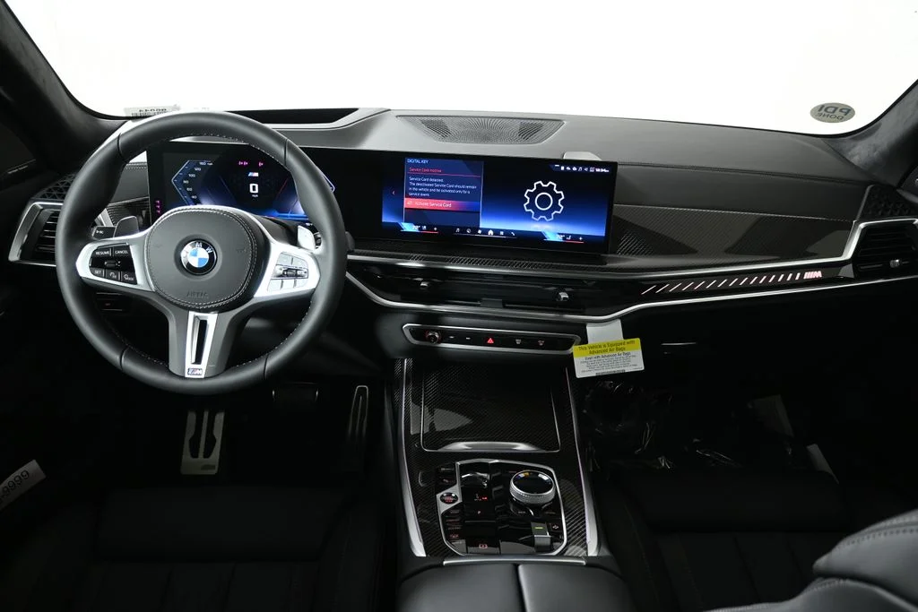Used 2027 Gray BMW M60i image 17
