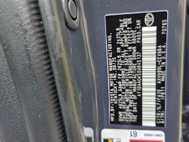 Used 2025  Toyota LE image 19