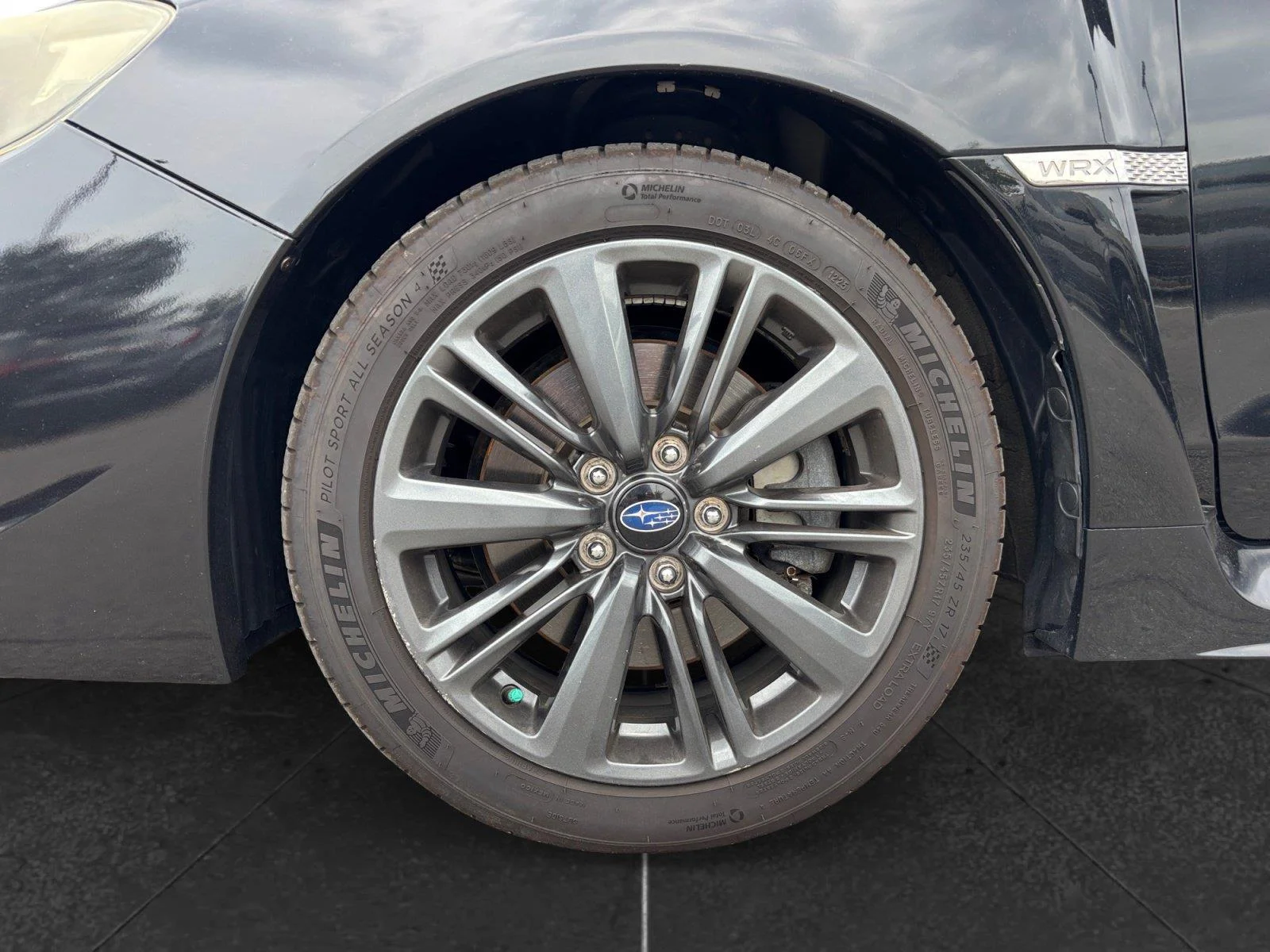 Used 2018 Crystal Black Silica Subaru Base image 9