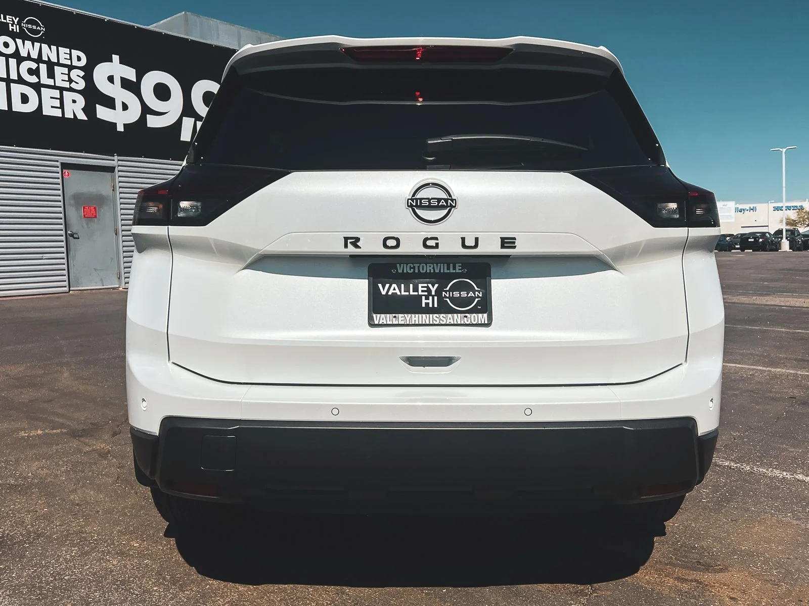 New 2026 Everest White Pearl TriCoat Nissan Dark Armor™ image 6
