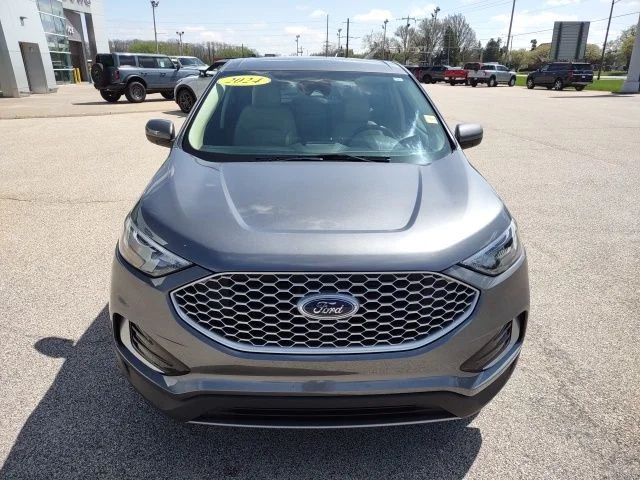 Used 2024 Gray Metallic Ford SEL image 10