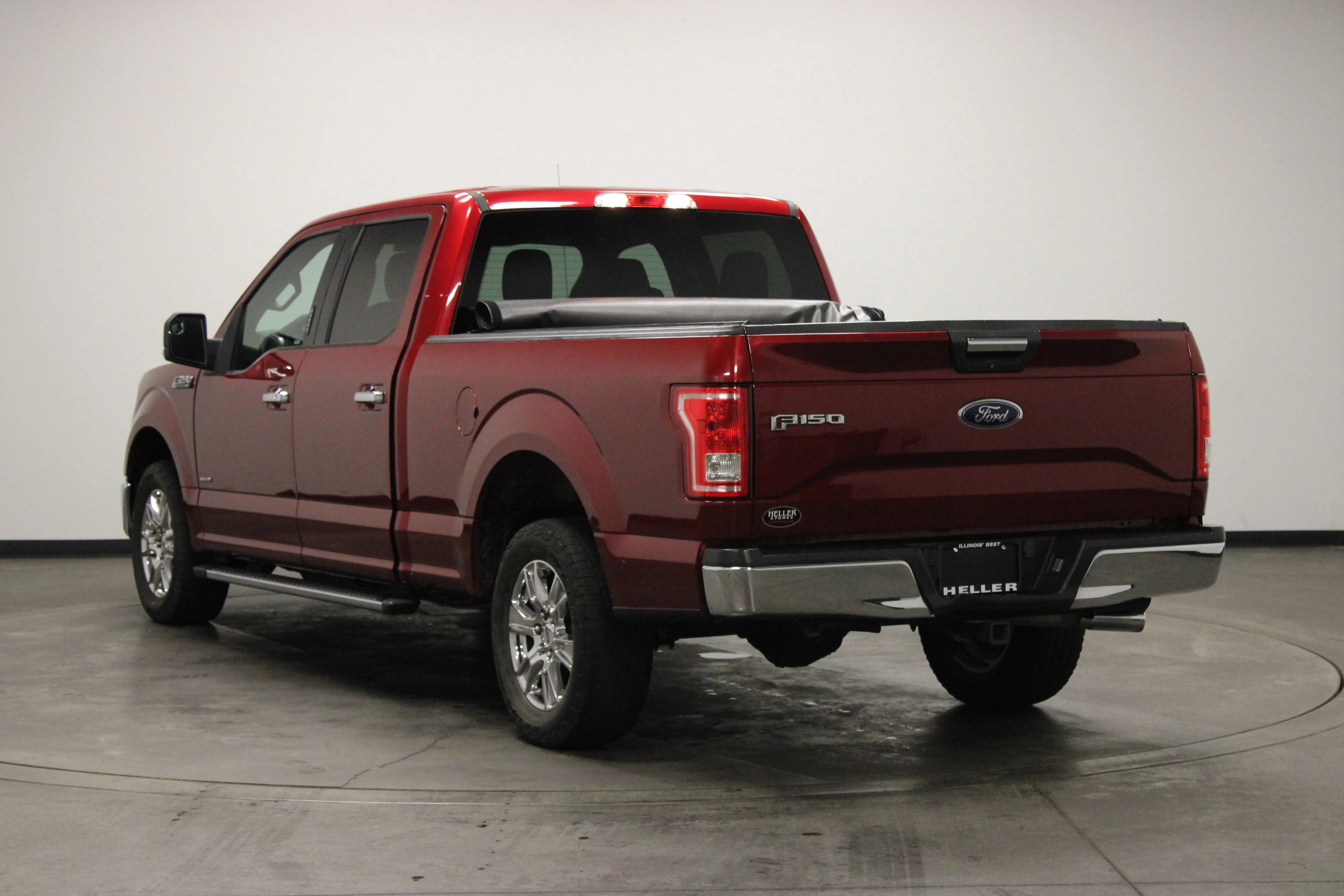 Used 2016 Ruby Red Metallic Tinted Clearcoat Ford XLT image 6