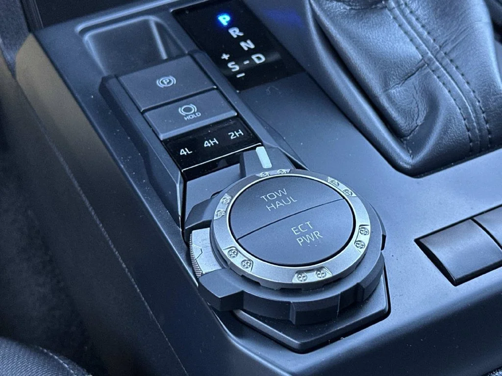 Certified Used 2024  Toyota SR5 image 38
