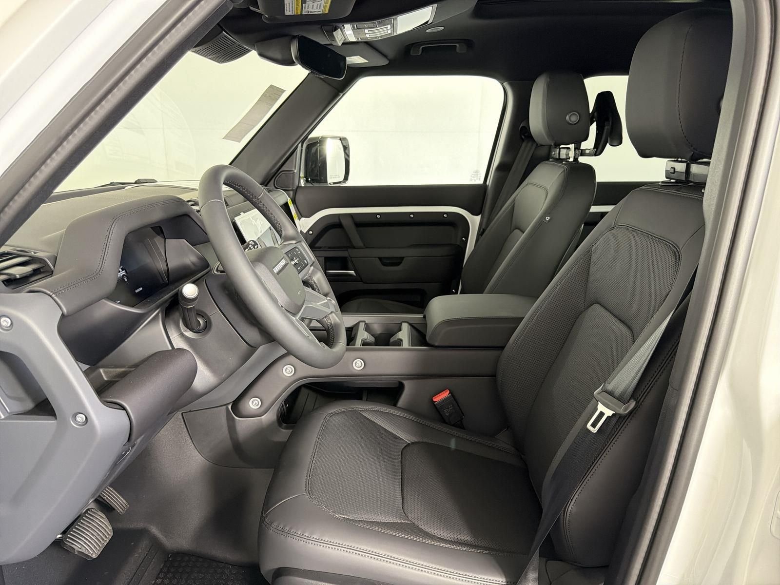 2026 Land Rover Defender X-Dynamic SE - Photo 21