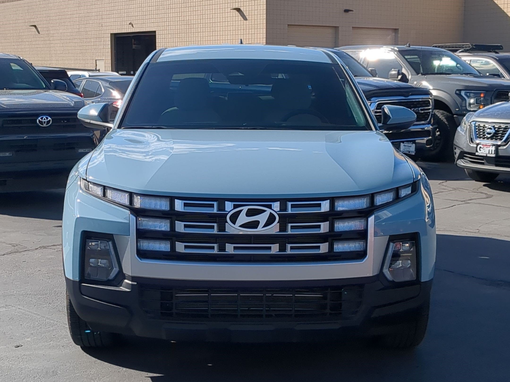 2025 Hyundai Santa Cruz SE - Photo 9