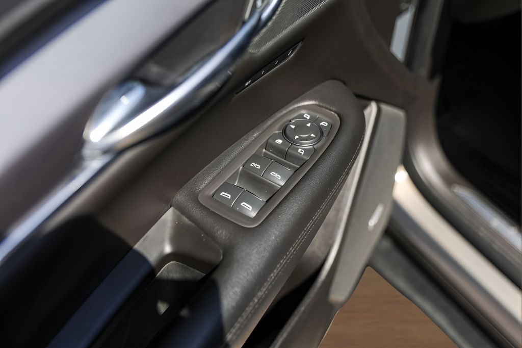 Used 2019 BRONZE DUNE METALLIC Cadillac Luxury FWD image 19