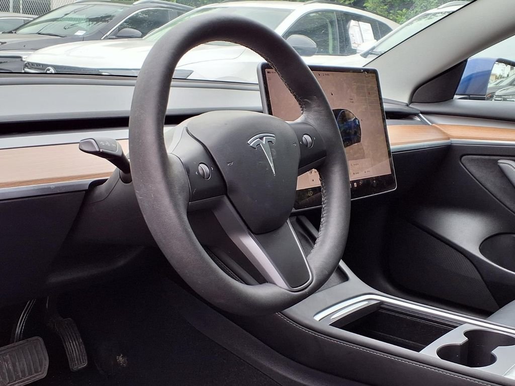 Used 2023  Tesla SR Plus image 4