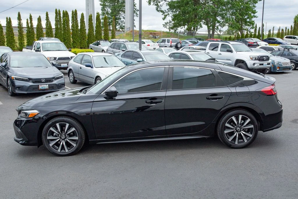 2024 Honda Civic Hatchback EX-L - Photo 8