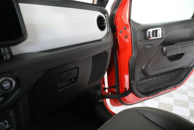Used 2025 Red Jeep Sport S image 16