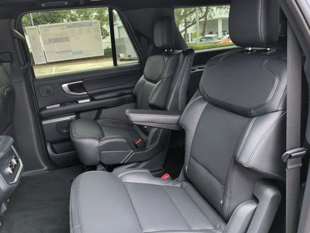 New 2026 Agate Black Metallic Ford MAX Platinum® image 14