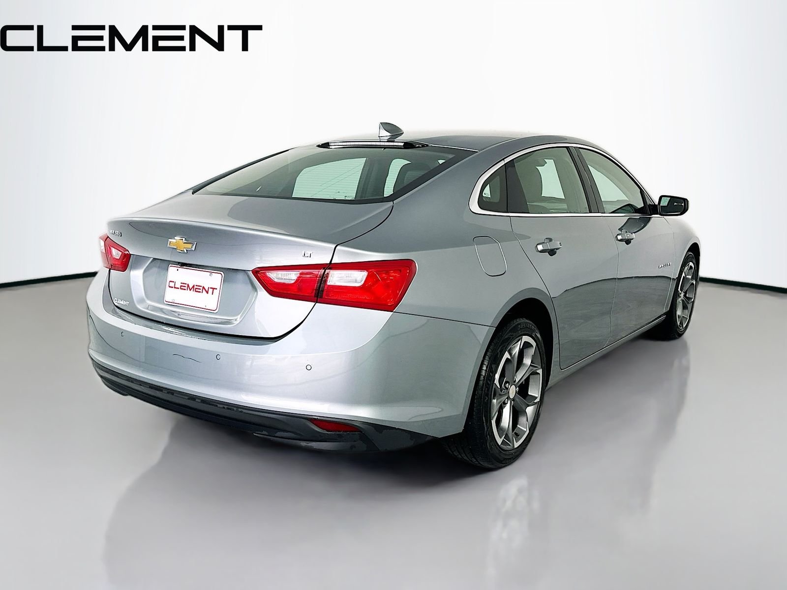 Used 2024 Gray Chevrolet LT image 7