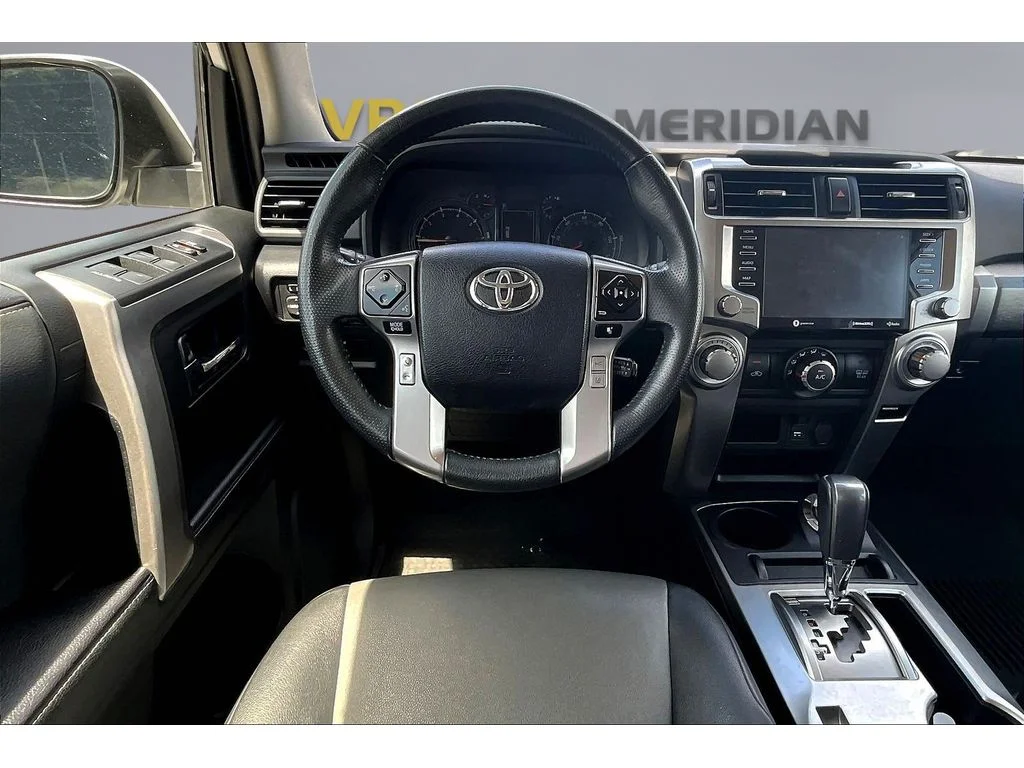 Used 2021  Toyota SR5 Premium image 5