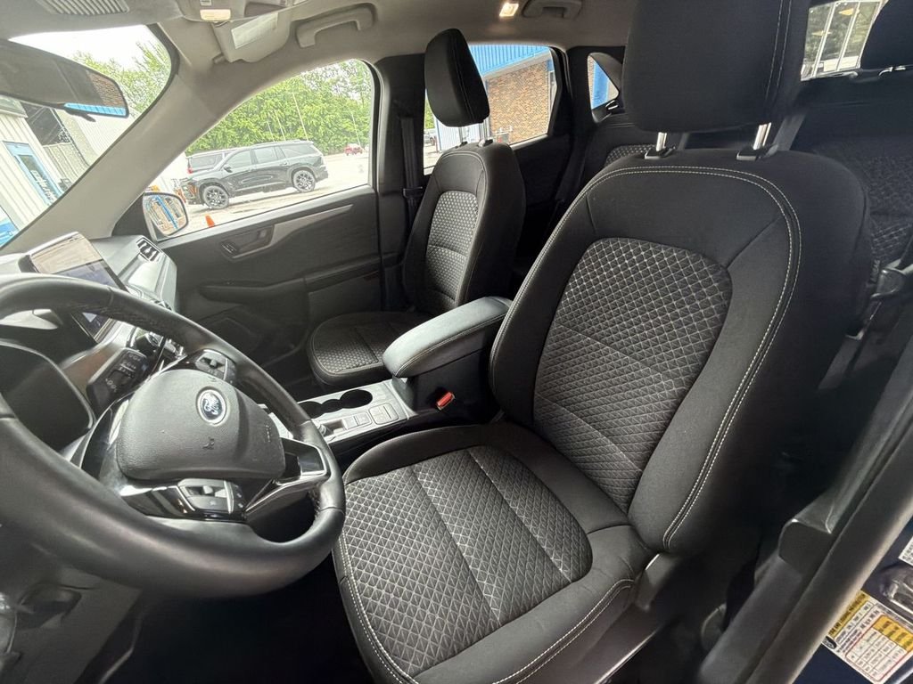 Used 2023 Blue Ford Active image 19