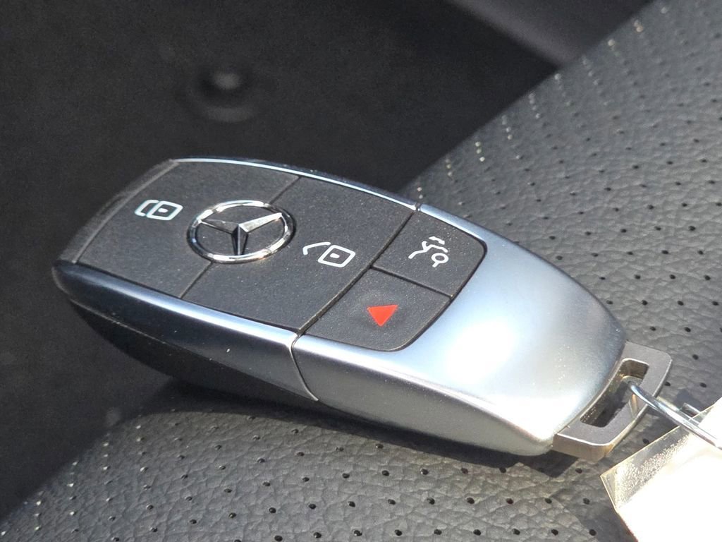 New 2026 Obsidian Black Metallic Mercedes-Benz GLE 350 image 76