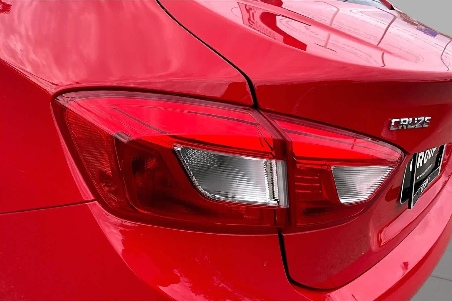 Used 2017 Red Chevrolet LT image 27
